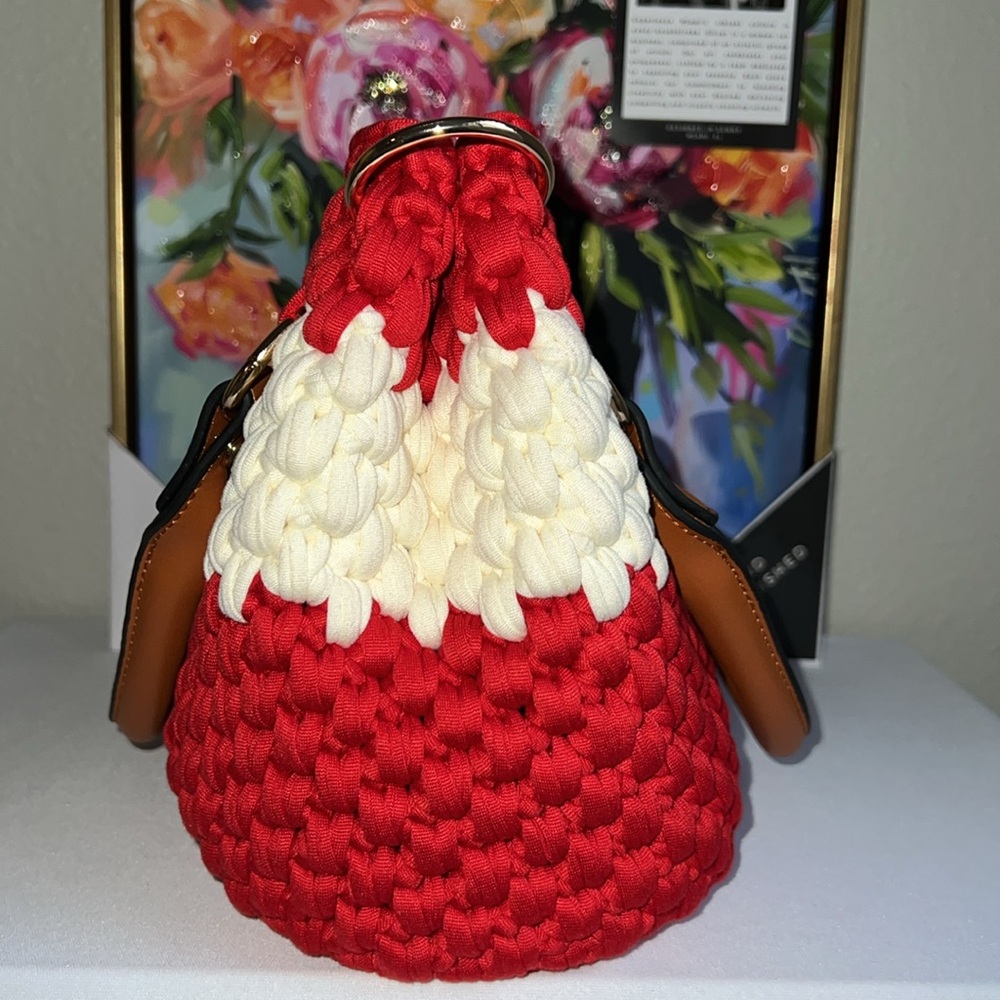 Hand Crafted Top Handle Shoulder Bag - Picture 6 of 17